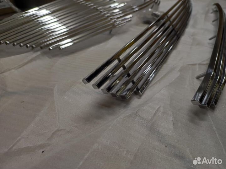 Накладки на решетки и бампер Kia Sorento 2009-2012