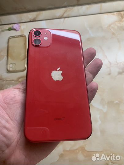iPhone 11 red