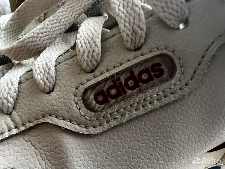 Кроссовки adidas