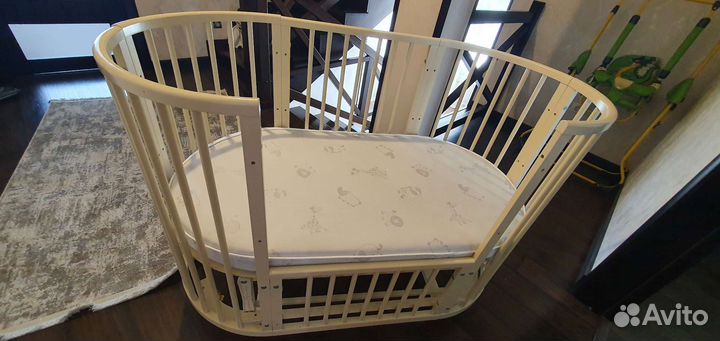Детская кроватка трансформер с маятником