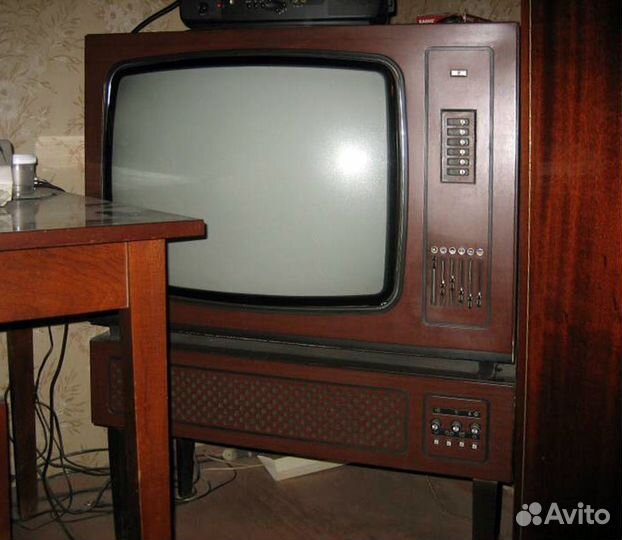 Телевизор цв. ламповый 
