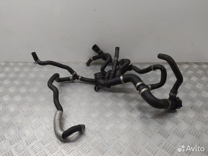 Б/У Патрубок (трубопровод, шланг) 31686103 volvo