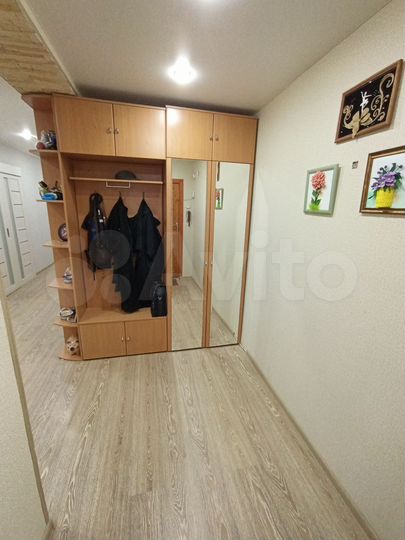 2-к. квартира, 100 м², 2/5 эт.