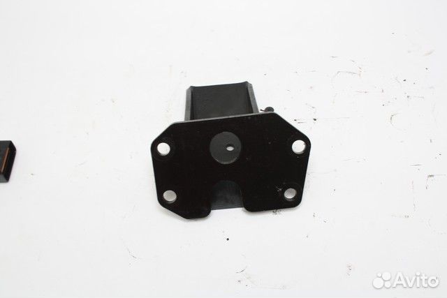 Кронштейн опоры подушки двигателя 1091A466