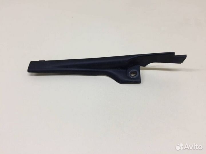 Накладка лобового стекла Renault Logan 2 2014