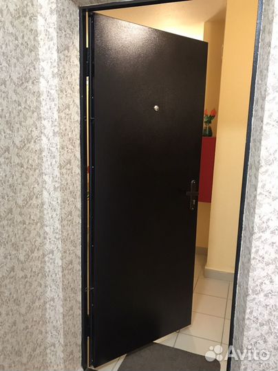 Металлическая дверь бу от новостроек