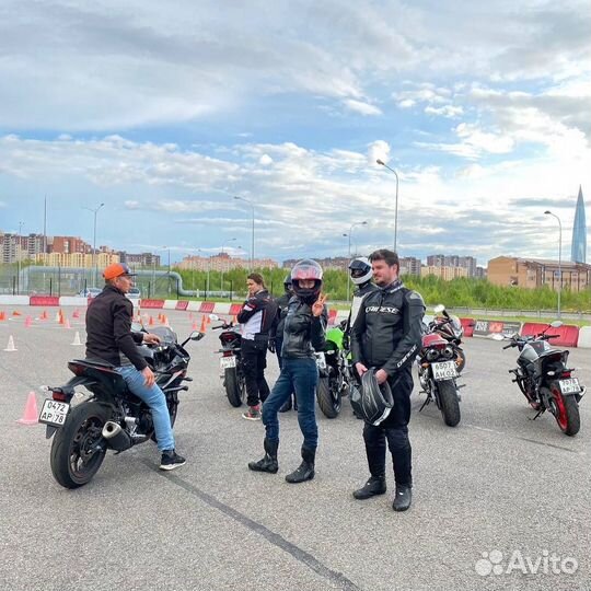 Мотоинструктор, Мотошкола