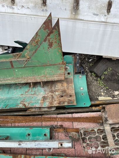 Ворота и стойки на полуприцеп