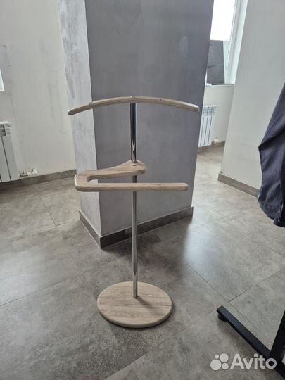 Подставка под одежду