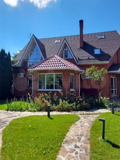 Дом 280 м² на участке 10 сот.