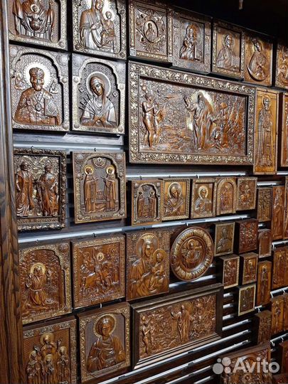 Икона резная из дерева