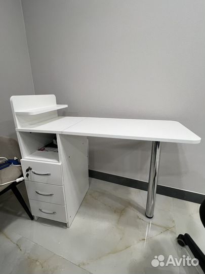 Стол для маникюра