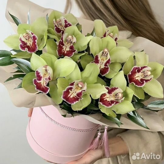 Цветы. Букеты из экзотических орхидей