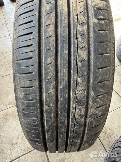 Yokohama BluEarth-A 215/65 R17 99V