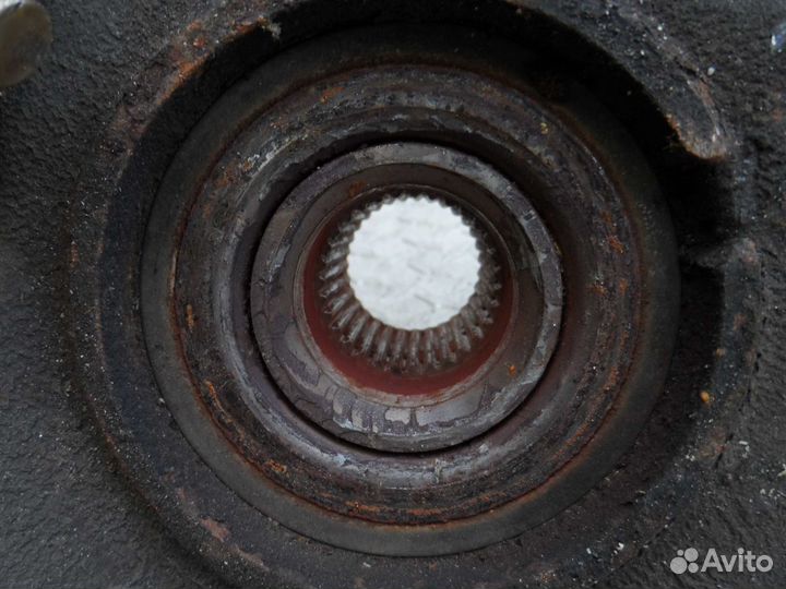 Кулак поворотный правый Mazda CX-7 ER