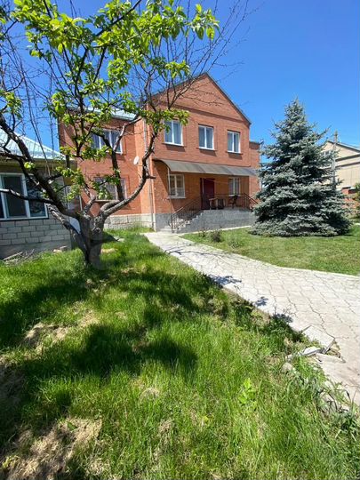 Дом 380 м² на участке 14 сот.