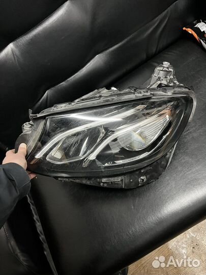 Фара правая Mercedes w213 дорест