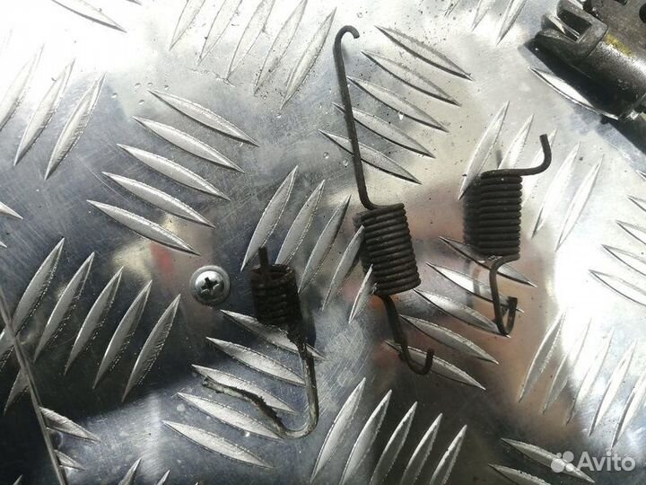 Монтажный комплект стояночного тормоза Qashqai J10