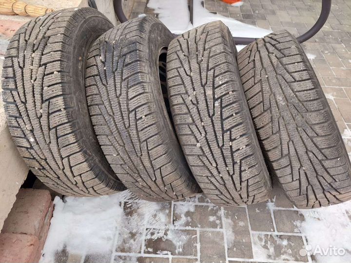 Диски r15 на зимней ризине липучка 195/65/15