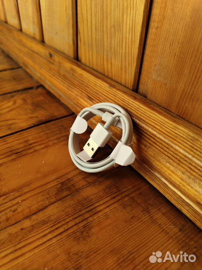 Кабель lightning usb на iPhone