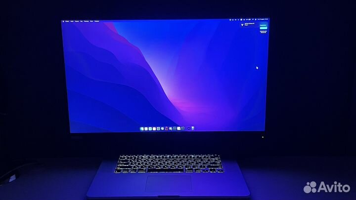Macbook pro 15 2015 i7 16gb SSD 256gb