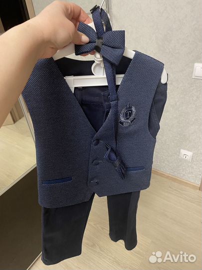 Продаю костюм для мальчика