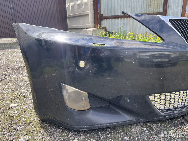 Бампер передний Lexus is250 в сборе оригинал