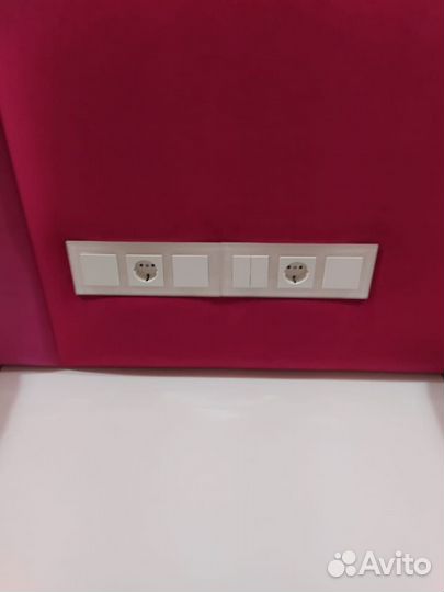 Мягкие стеновые панели и кровать