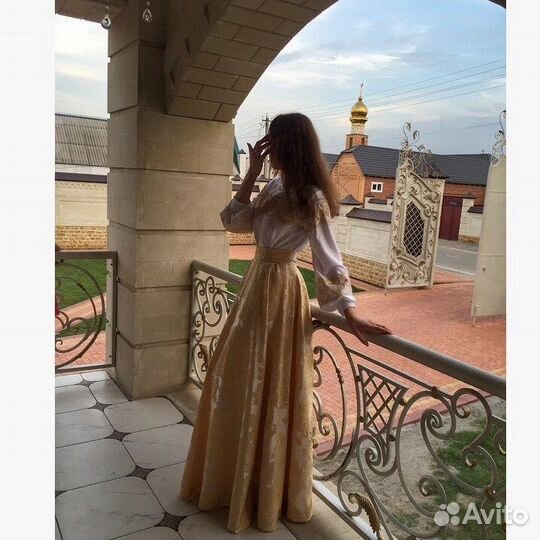 Костюм женский нарядный