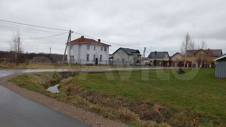 Дом 218 м² на участке 12 сот.