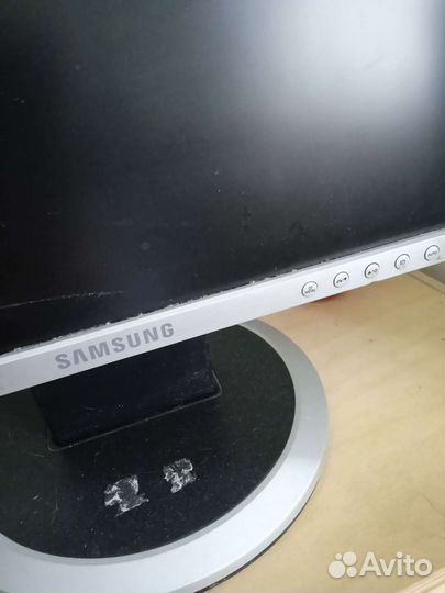 Монитор Samsung