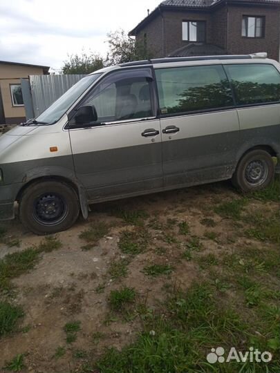 Nissan Largo, 1997