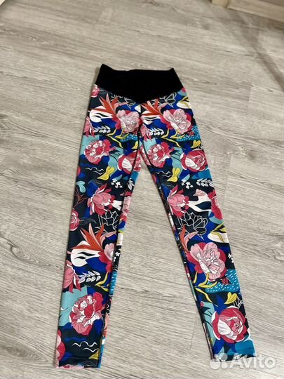 Спортивный костюм женский