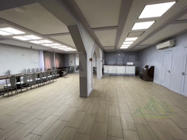 Помещение свободного назначения 215 м.кв