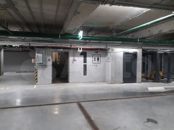 Машиноместо, 13 м²