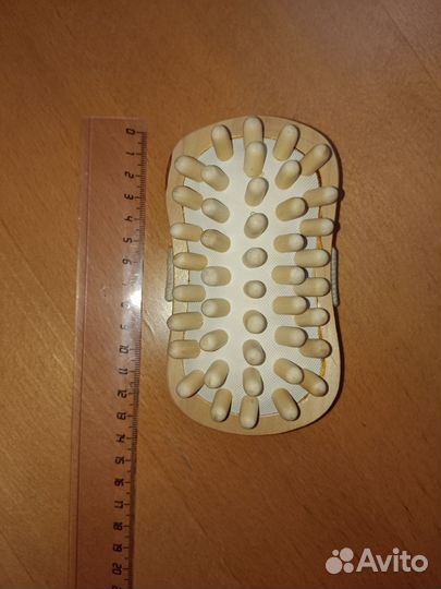 Массажная щетка для тела