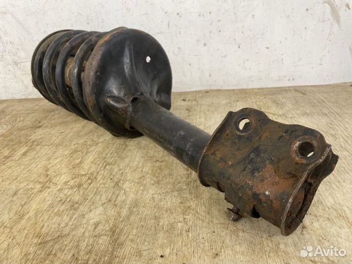 Амортизатор передний Mitsubishi Outlander 1 CU