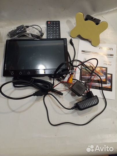 Автомобильный ЖК-монитор