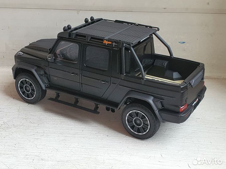 Mercedes Brabus G800 1:18