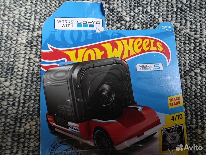 Машинка Hot Wheels Zoom In для камеры GoPro