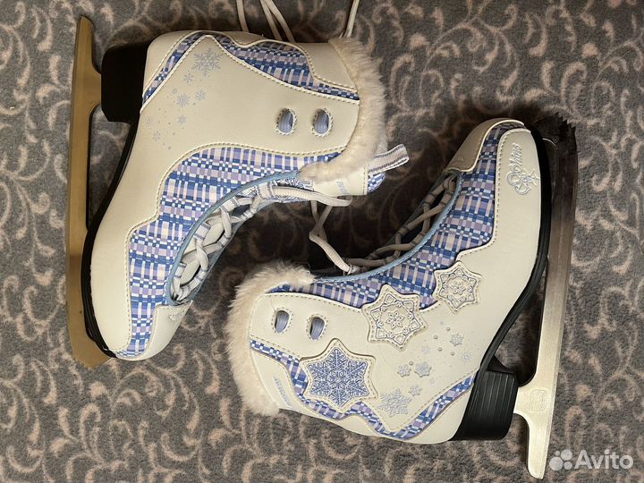 Коньки женские 35 размер