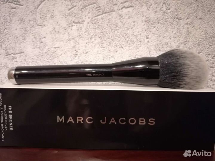 Кисть для пудры Marc Jacobs