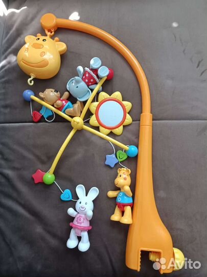 Мобиль на кроватку жирафик