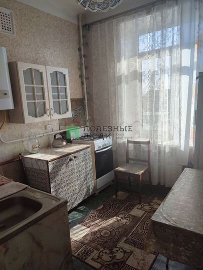 2-к. квартира, 54 м², 2/4 эт.