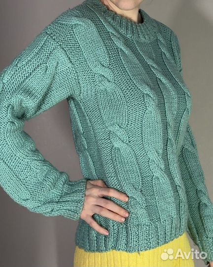 Свитер ручной работы