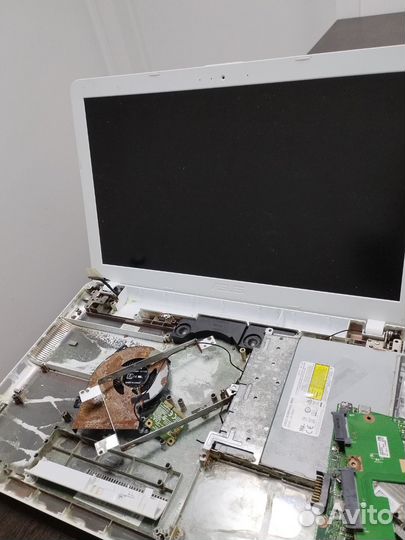 Ноутбук на запчасти