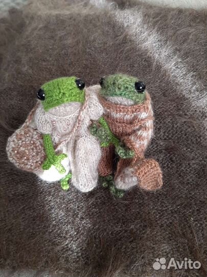 Лягушка вязаная мальчик и девочка