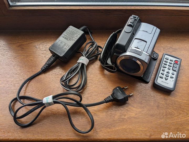 Видеокамера Sony DCR SR-85