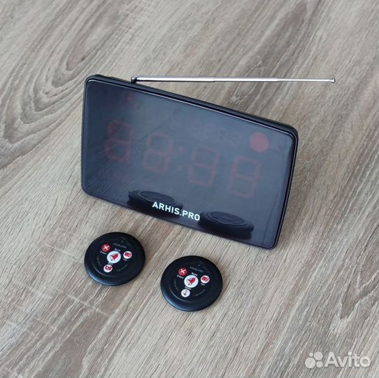 Табло отображения вызова на русском, кнопка вызова