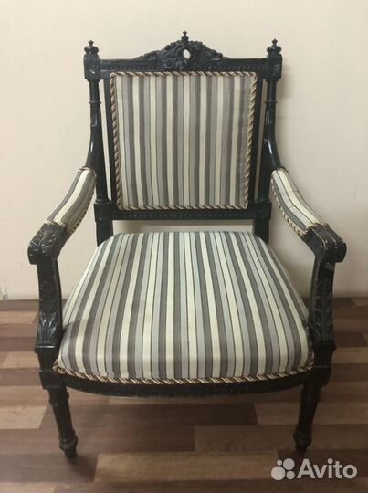 Кресло антикварное